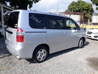 2009 Toyota Noah for sale in Kingston / St. Andrew, Jamaica