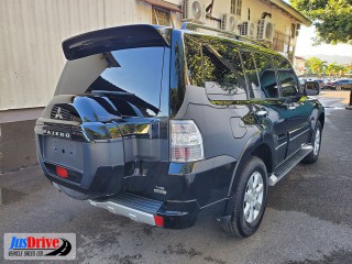 2016 Mitsubishi Pajero