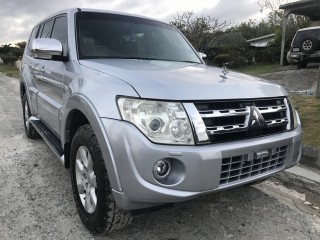 2012 Mitsubishi Pajero