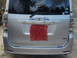 2013 Toyota Voxy for sale in St. James, Jamaica