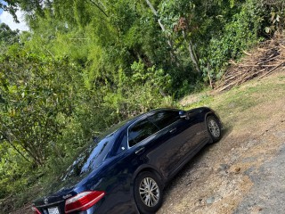 2012 Toyota Crown
$1,800,000