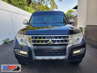 2016 Mitsubishi Pajero