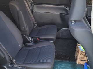 2014 Toyota NOAH HYBRID for sale in Kingston / St. Andrew, Jamaica