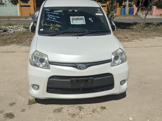 2011 Toyota Sienta for sale in St. Catherine, Jamaica