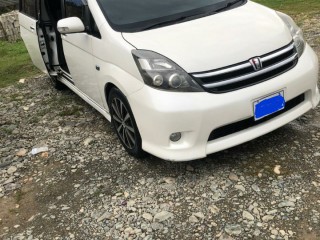 2010 Toyota ISIS PLATANA for sale in Kingston / St. Andrew, Jamaica