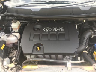 2010 Toyota ISIS PLATANA for sale in Manchester, Jamaica