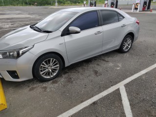 2015 Toyota Corolla Altis