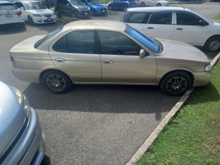 2004 Nissan Sunny