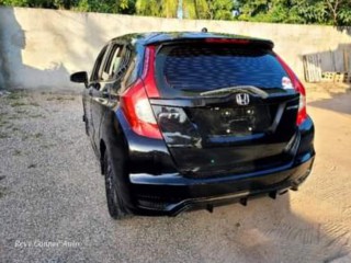 2018 Honda Fit Sport 
$1,700,000