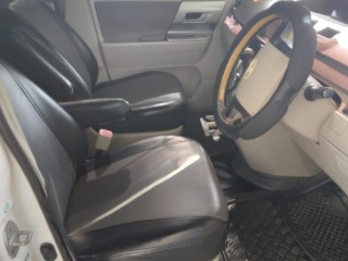 2009 Toyota Noah