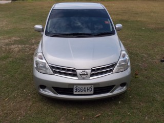 2013 Nissan tiida for sale in Manchester, Jamaica