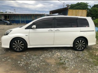 2010 Toyota ISIS PLATANA