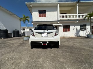 2014 Toyota Vitz Gs 
$1,850,000