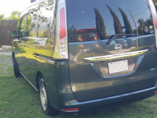 2012 Nissan Serena