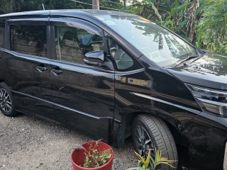 2014 Toyota Voxy for sale in Kingston / St. Andrew, Jamaica