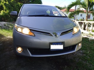 2013 Toyota Estima