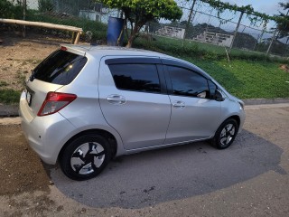 2011 Toyota Vitz