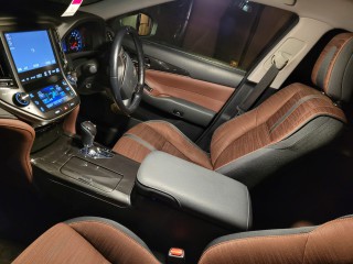 2013 Toyota Crown Athlete S