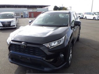 2019 Toyota RAV4 
$5,400,000