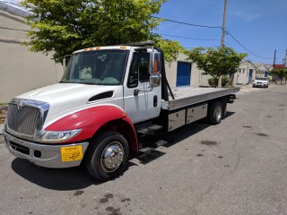 2004 Freightliner International DT4300 for sale in Kingston / St. Andrew, Jamaica