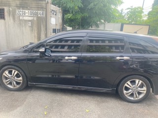 2011 Honda Stream