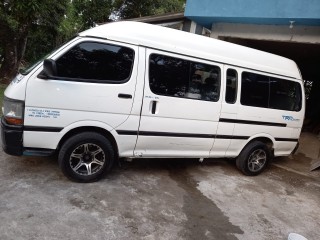 2003 Toyota Hiace