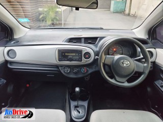 2013 Toyota VITZ