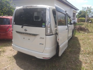 2015 Nissan Serena