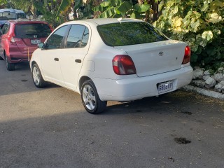 2001 Toyota Platz