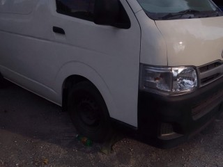 2012 Toyota Hiace bus panel