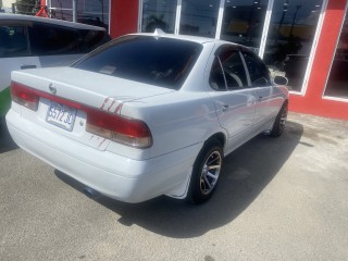 2004 Nissan Sunny