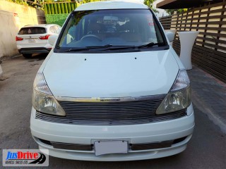 2001 Nissan SERENA