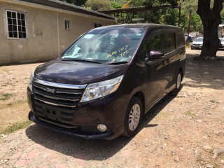2015 Toyota Noah for sale in Kingston / St. Andrew, Jamaica