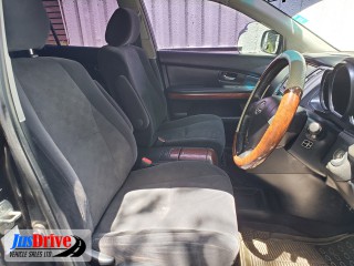 2004 Toyota Harrier
