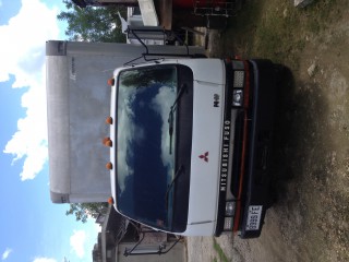 2002 Mitsubishi Fuso for sale in Westmoreland, Jamaica
