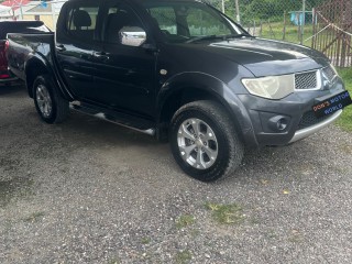 2014 Mitsubishi L200