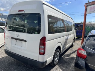 2017 Toyota Hiace hi top commuter