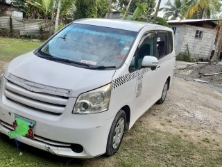2010 Toyota Noah for sale in Westmoreland, Jamaica