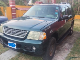 2004 Ford Explorer