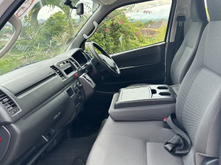 2017 Toyota HIACE   GL  DIESEL for sale in Manchester, Jamaica