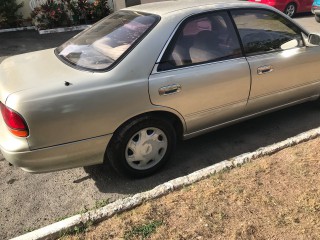 1994 Nissan Bluebird for sale in Kingston / St. Andrew, Jamaica