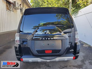 2016 Mitsubishi Pajero