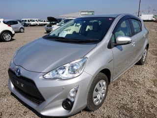 2015 Toyota Aqua Hybrid for sale in Kingston / St. Andrew, Jamaica