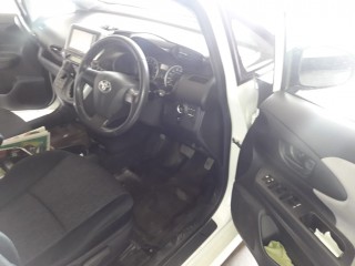 2011 Toyota Wish for sale in Kingston / St. Andrew, Jamaica