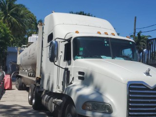 2015 MG Mack Pinnacle
$10,800,000