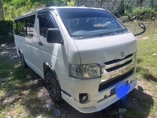 2011 Toyota Hiace