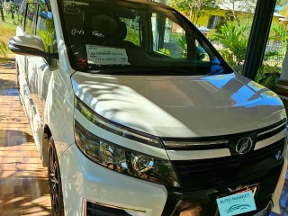 2014 Toyota Voxy ZS Kirameki for sale in St. Elizabeth, Jamaica
