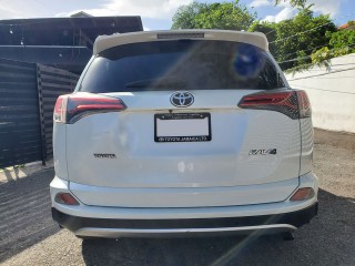 2016 Toyota RAV4
$2,990,000