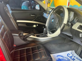 2011 BMW 320