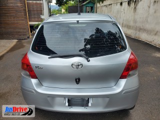 2010 Toyota VITZ